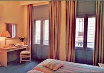 Otel Le Capitole 2*