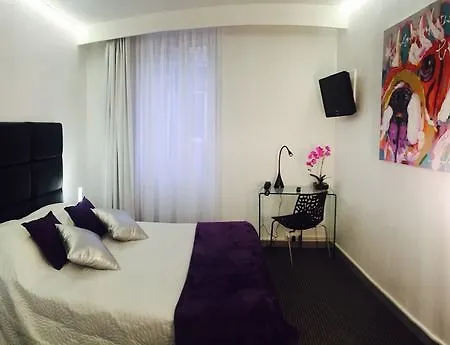 Otel Le Capitole 2*