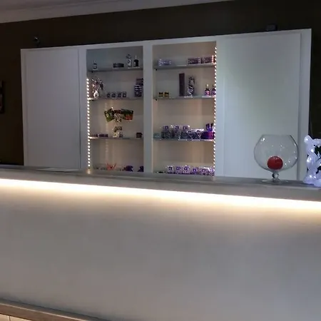 Otel Le Capitole 2*