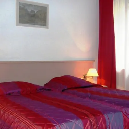 Otel Le Capitole 2*