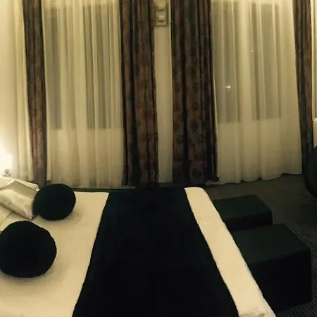 Le Capitole 2* Тулуза